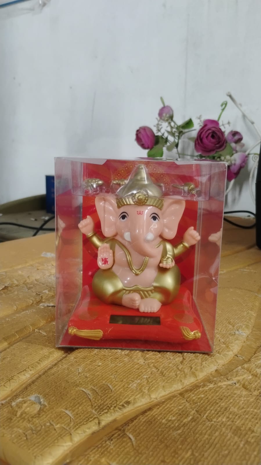 ALVENZA Solar-Powered Dancing Ganesha Idol – Eco-Friendly Spiritual Décor