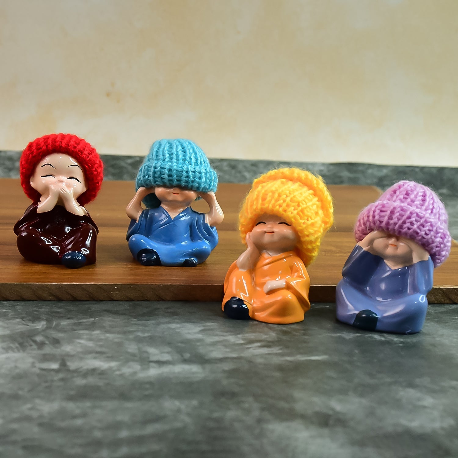 ALVENZA Resin Monk Buddha Showpiece Set of 4 – Spiritual Home Decor