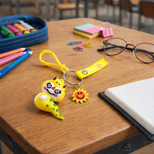 ALVENZA Cute Dinosaur Keychain – Playful Accessory for Bags & Keys