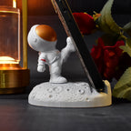 ALVENZA Astronaut Phone Holder – 3D Spaceman Design, Resin | PHOBIA