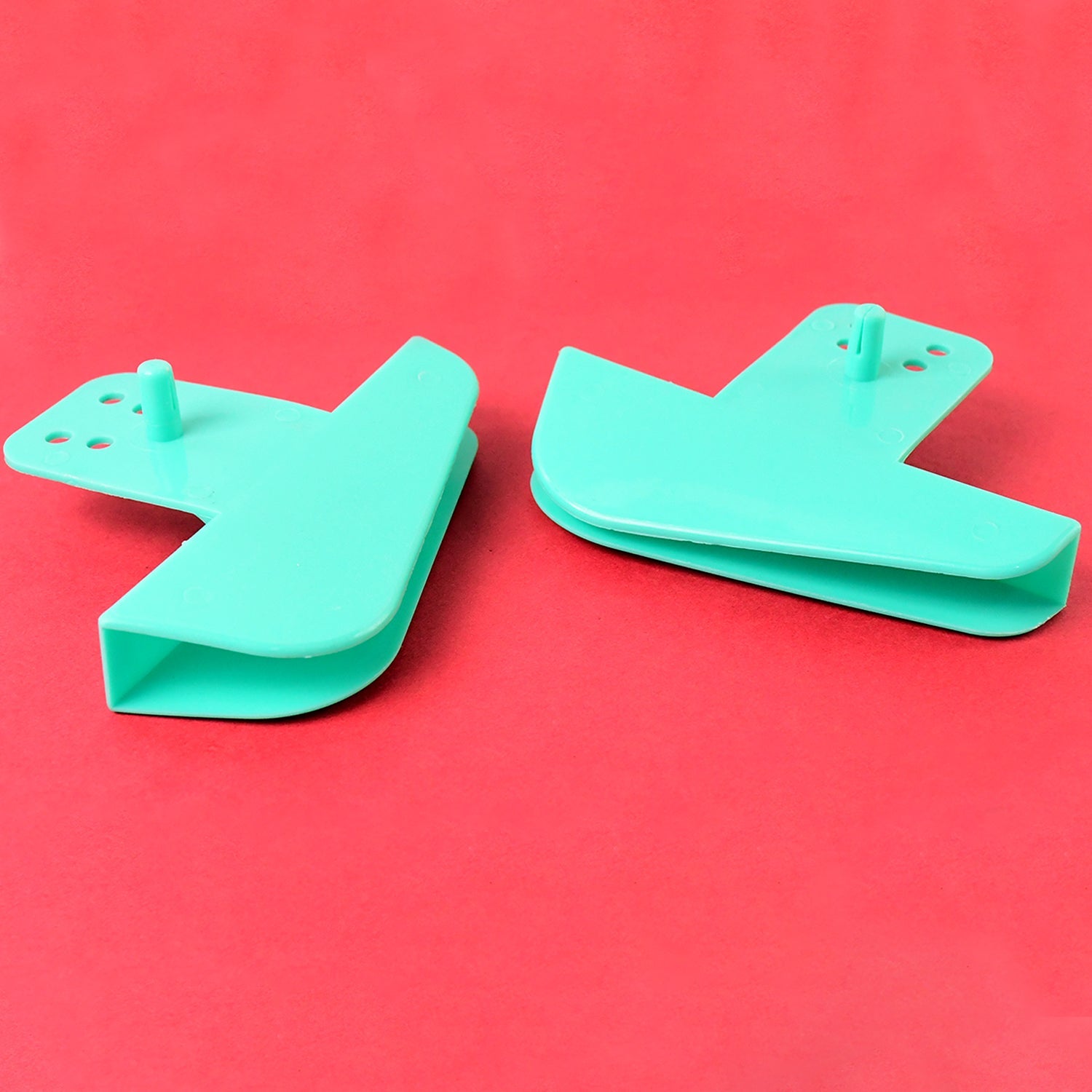 ALVENZA Mobile Phone Charging Stand – Secure Plastic Holder (2 Pc)