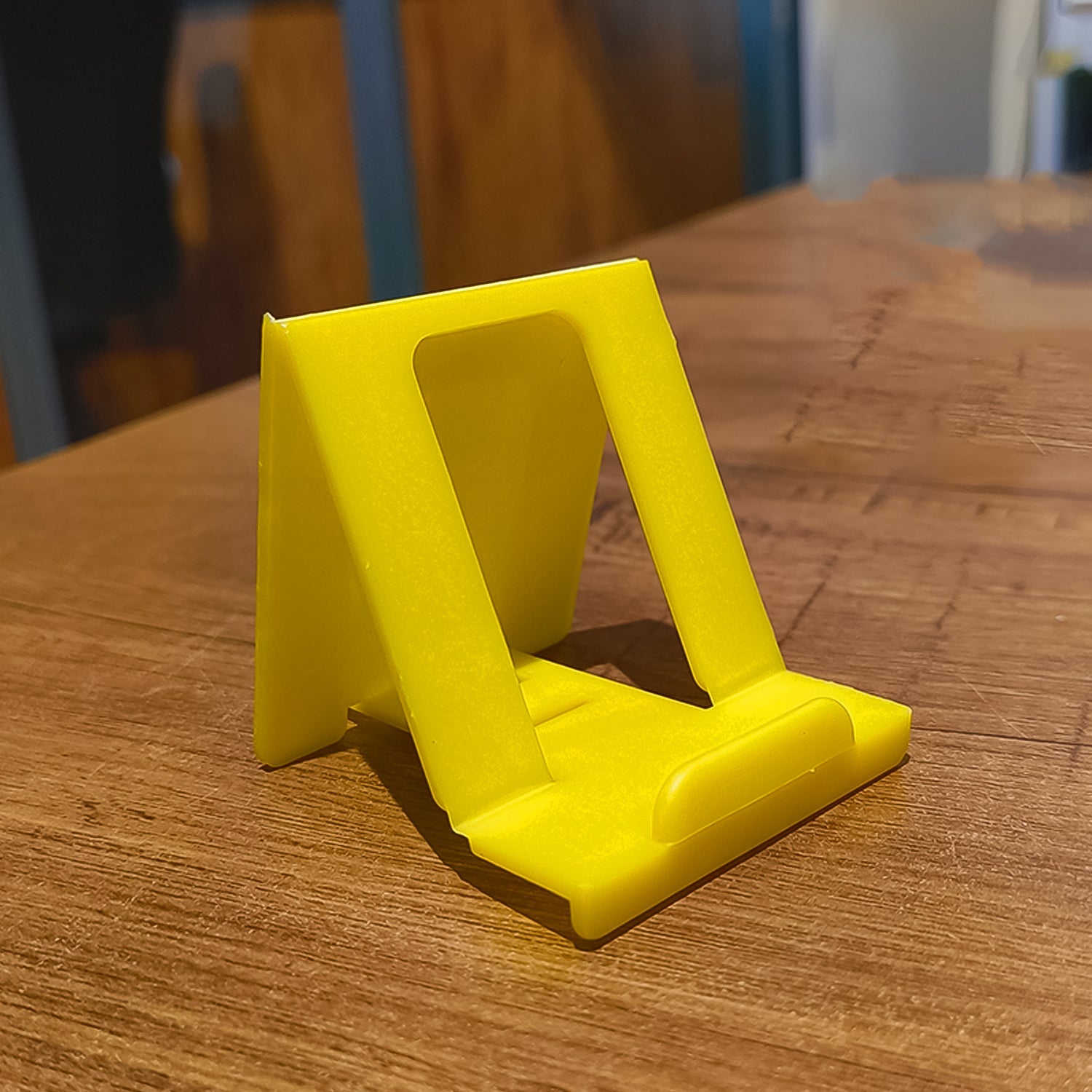 ALVENZA Mobile Phone Stand – Adjustable Foldable & Portable Plastic Holder