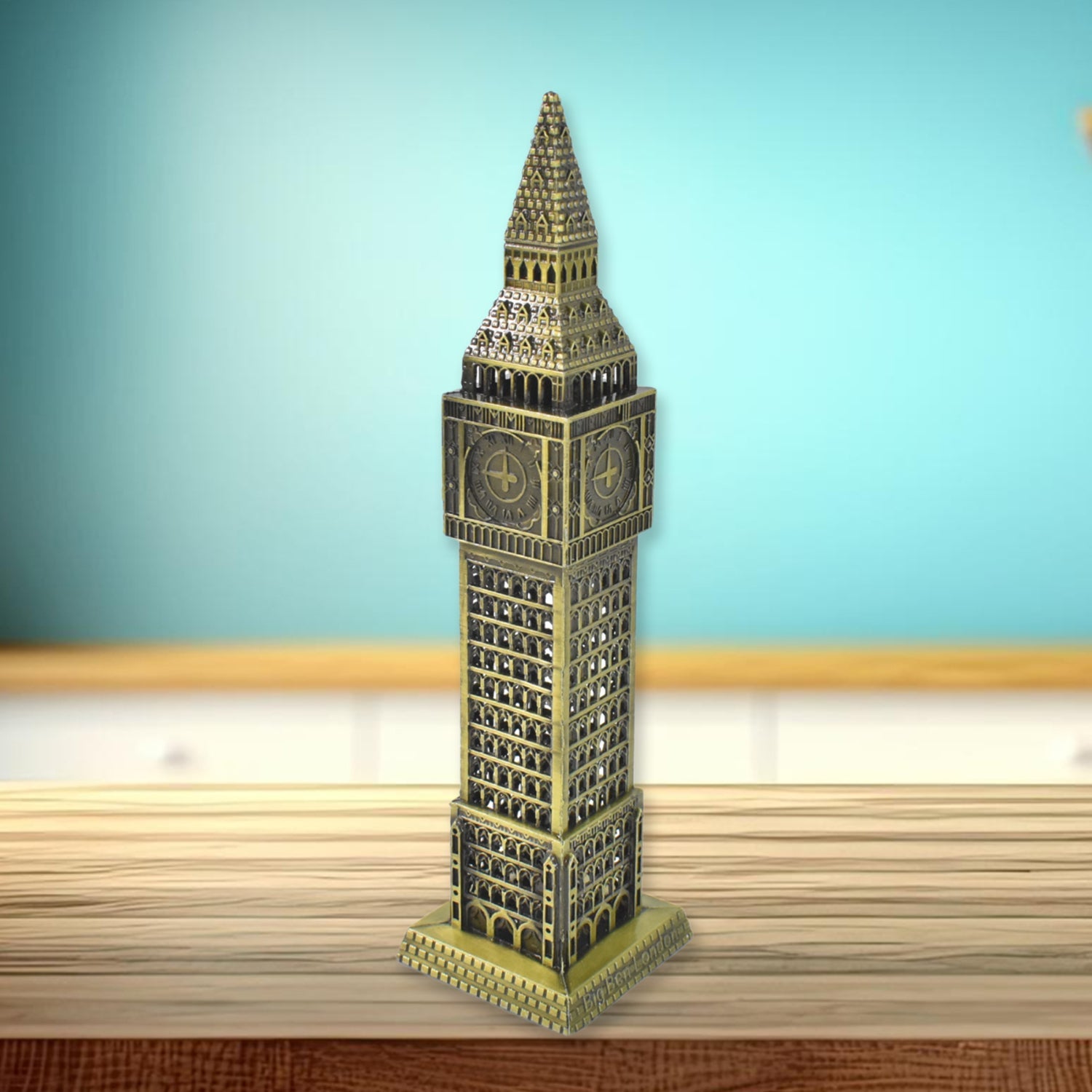 ALVENZA Big Ben Miniature Metal Statue – Elegant Home Decor Accent