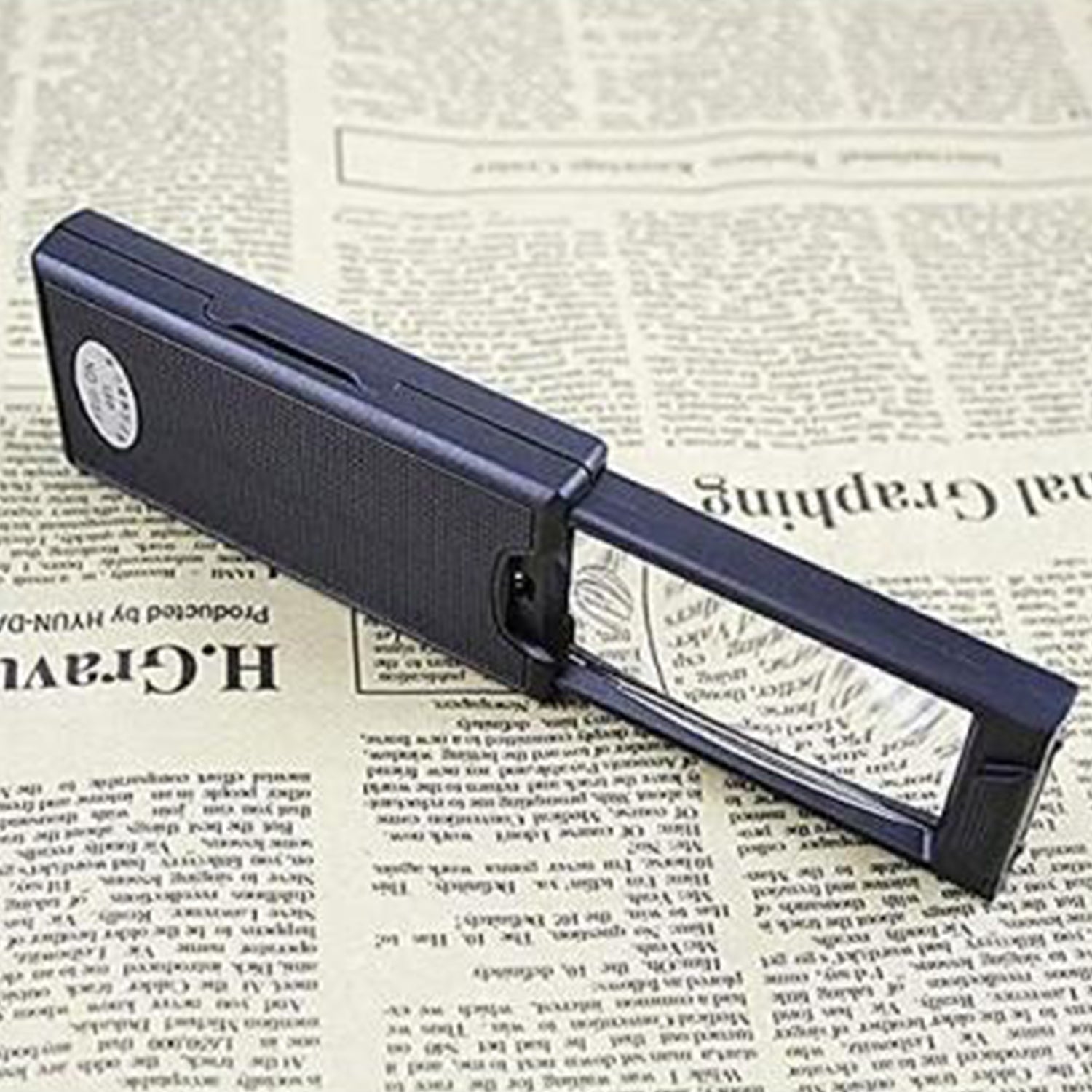 ALVENZA Extendable LED Magnifier – Portable & Durable Reading Aid