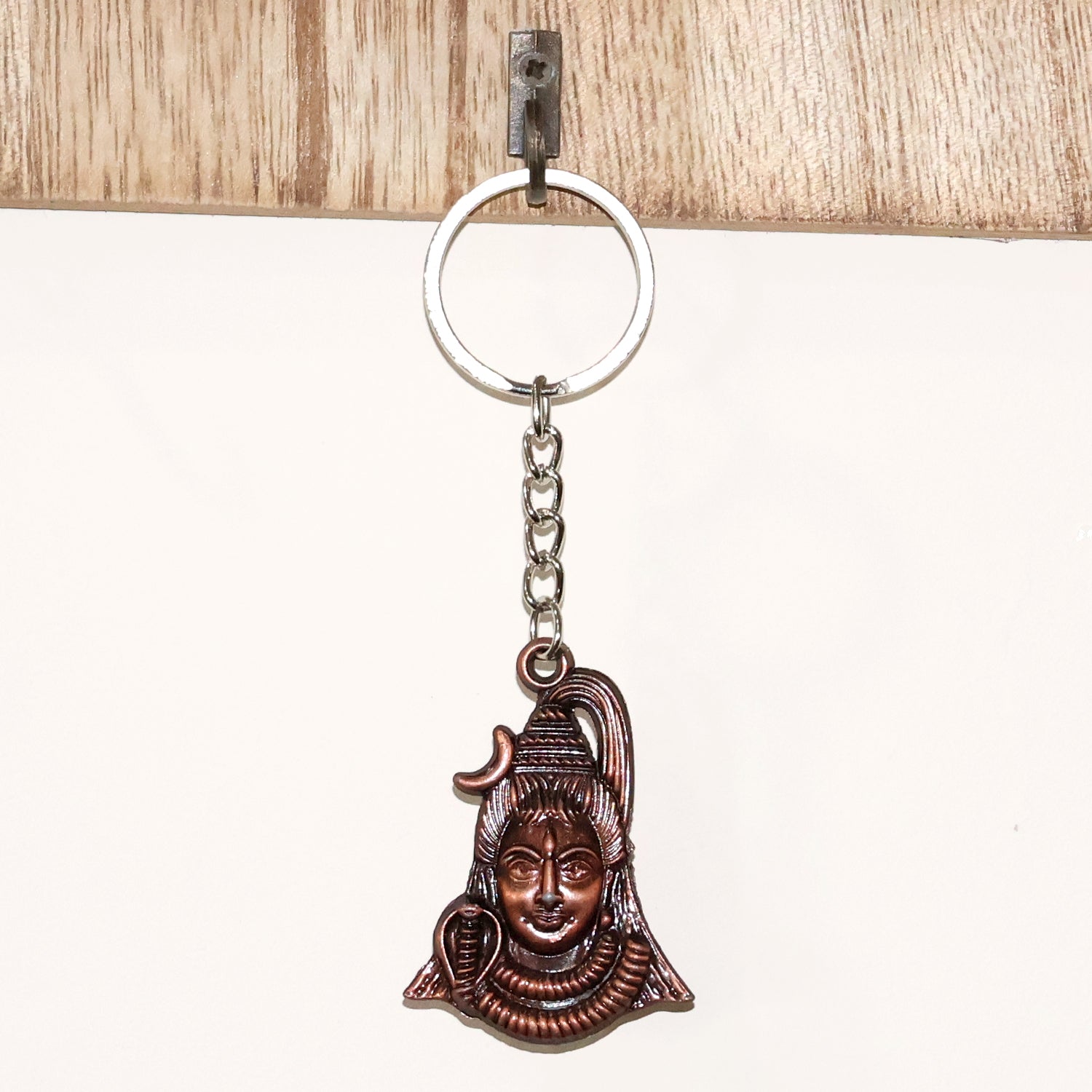 ALVENZA Lord Shiva Antique Finish Metal Keychain – Durable Devotional Gift