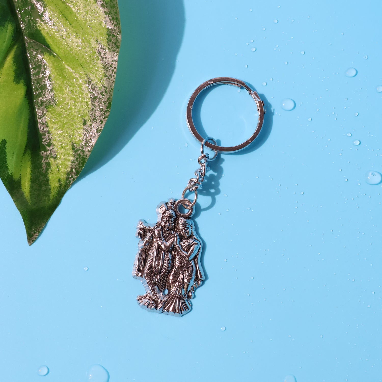 ALVENZA Radha Krishna Metal Keychain Set – Durable Spiritual Key Rings (2 Pc)