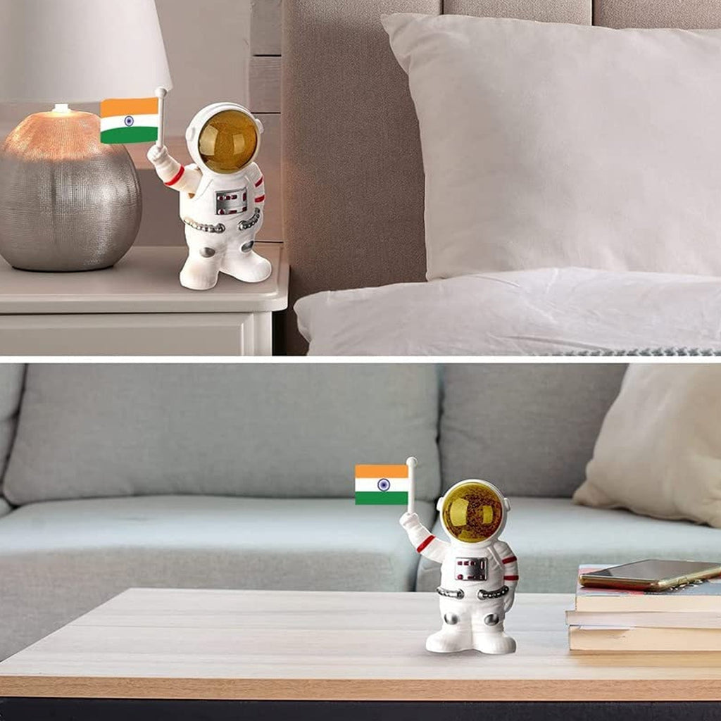 ALVENZA Solar Power Astronaut Ornament – Indian Flag Car Dashboard Décor