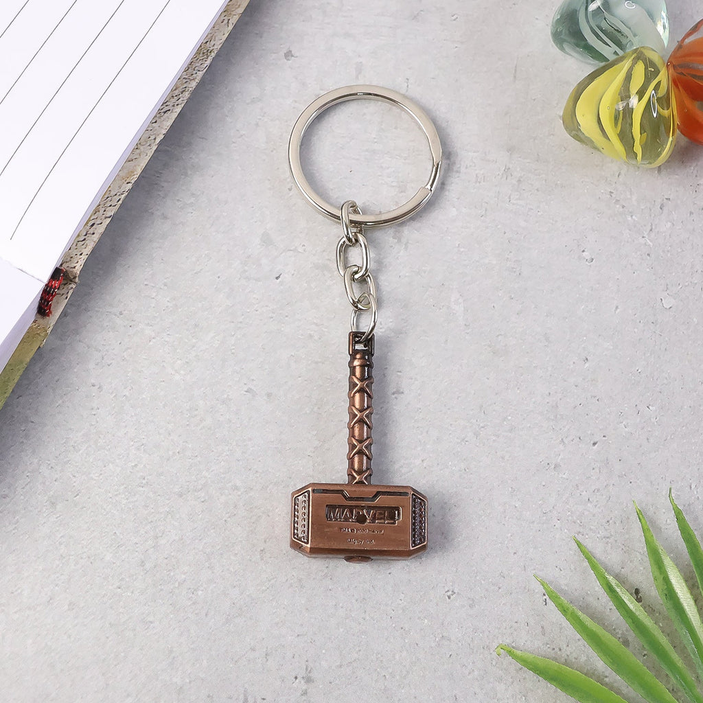 ALVENZA Metal Hammer Keychain – Durable Zinc Alloy Mini Keyring