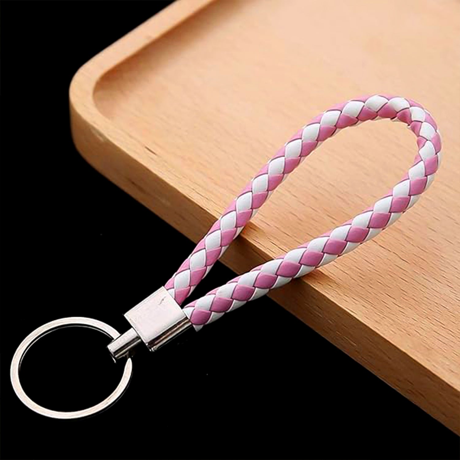 ALVENZA Braided Leather Keychain – Durable Metal Ring & Stylish Hand Strap