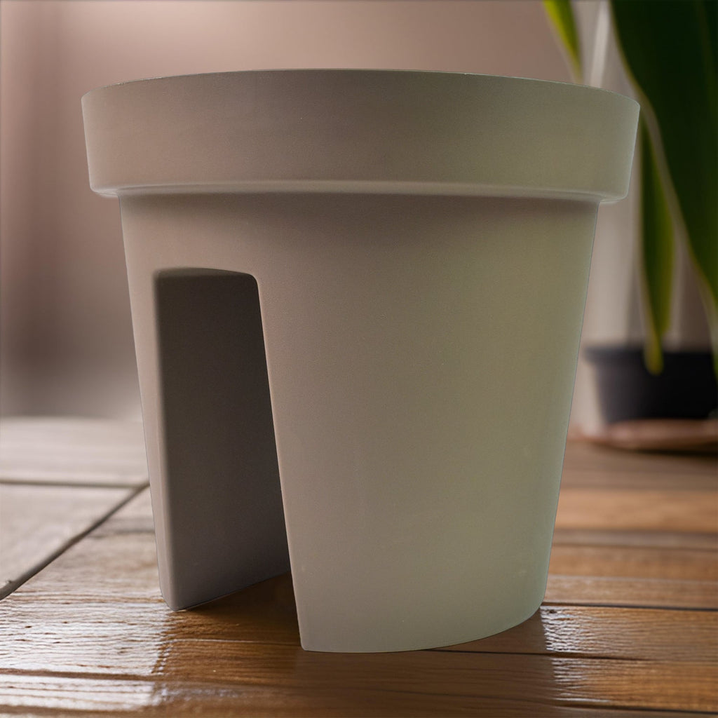 ALVENZA Balcony Flower Pot Holder – Durable 2 Pc Set | Plant Edge