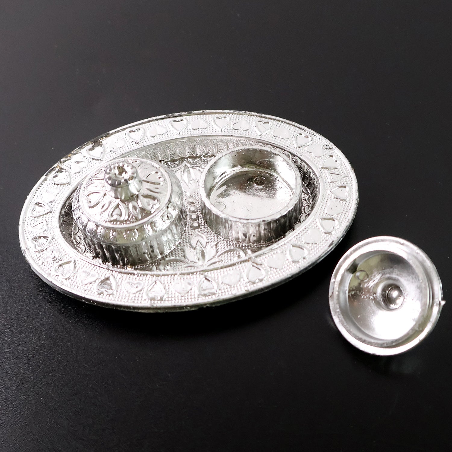 Oval Puja Thali with Kumkum Holders Traditional & Durable Design - Detail View 6