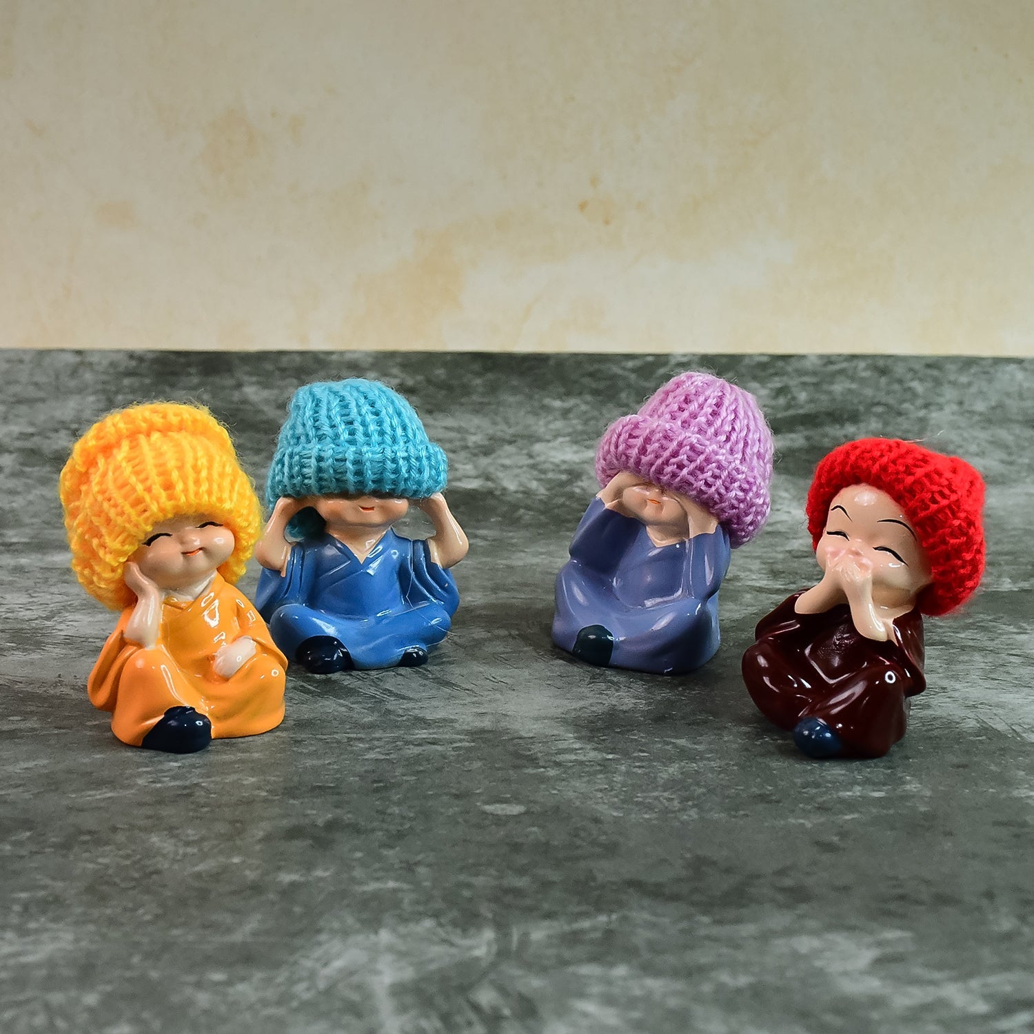 ALVENZA Resin Monk Buddha Showpiece Set of 4 – Spiritual Home Decor