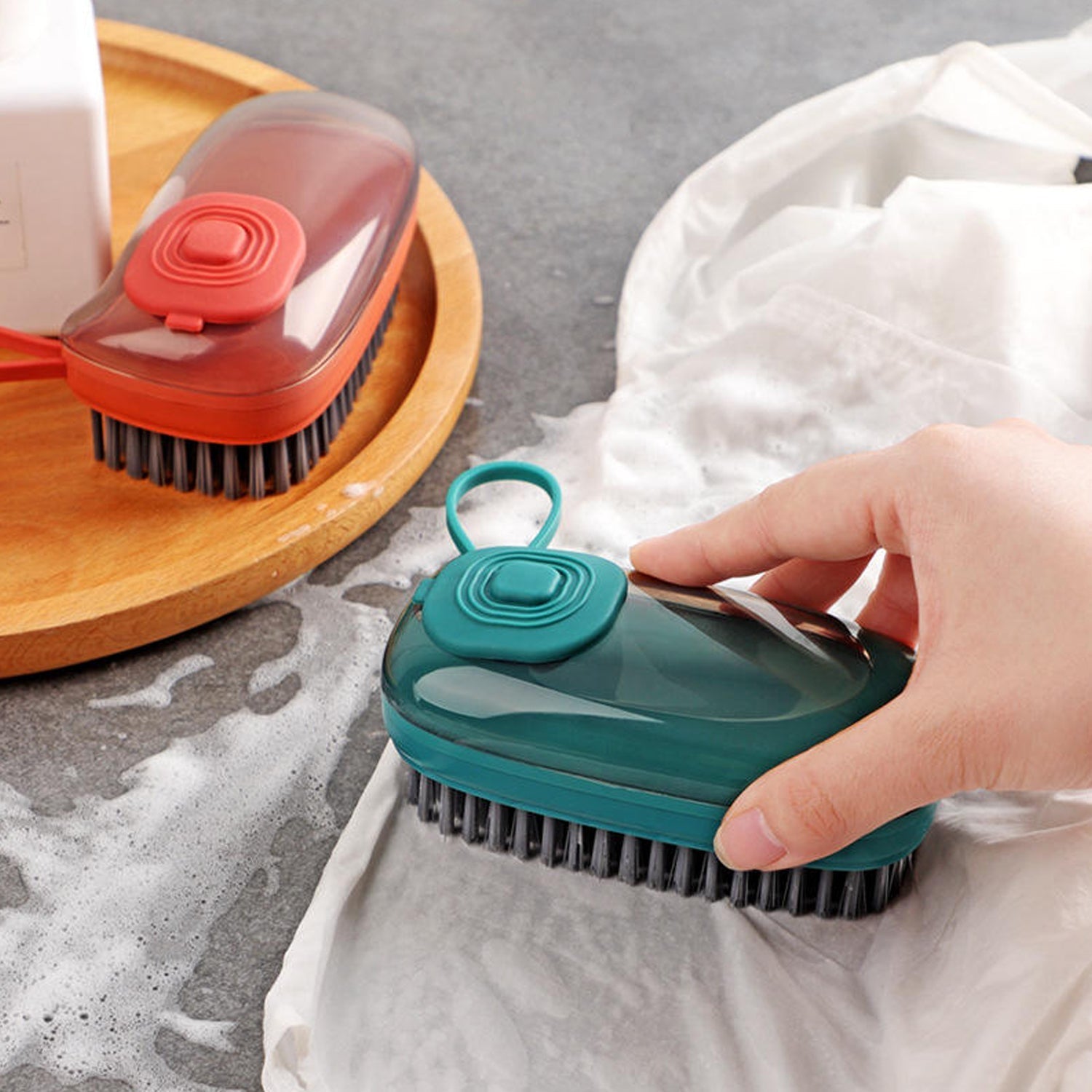 Hydraulic Liquid Dispensing Brush Effortless Cleaning & Soap Control - Detail View 5