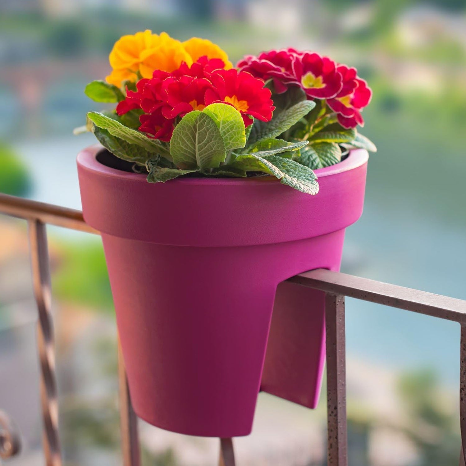 ALVENZA Balcony Flower Pot Holder – Durable 2 Pc Set | Plant Edge