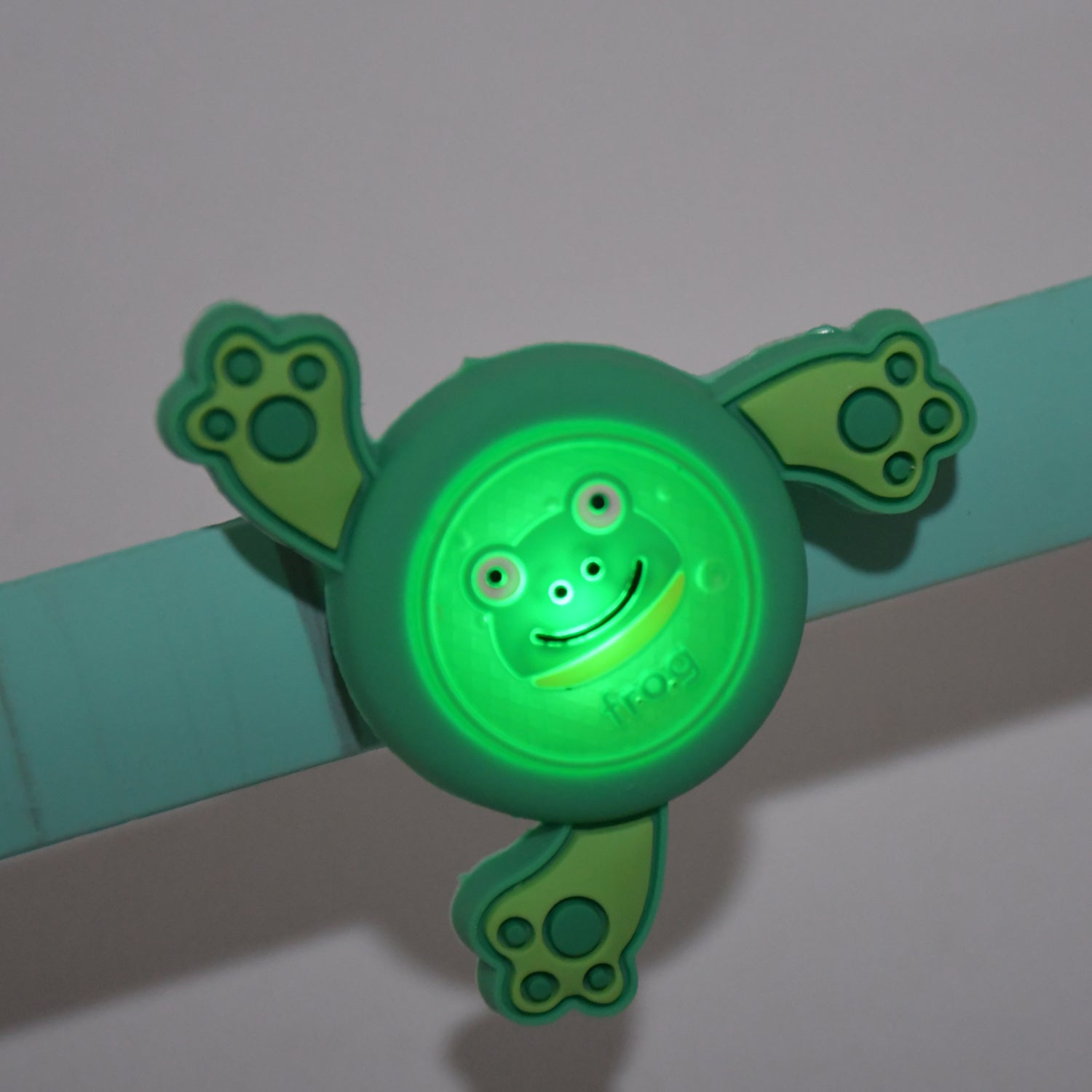 Kids LED Slap Bracelet Spinning Light-Up Cartoon | Little Fashionistas - Detail View 5