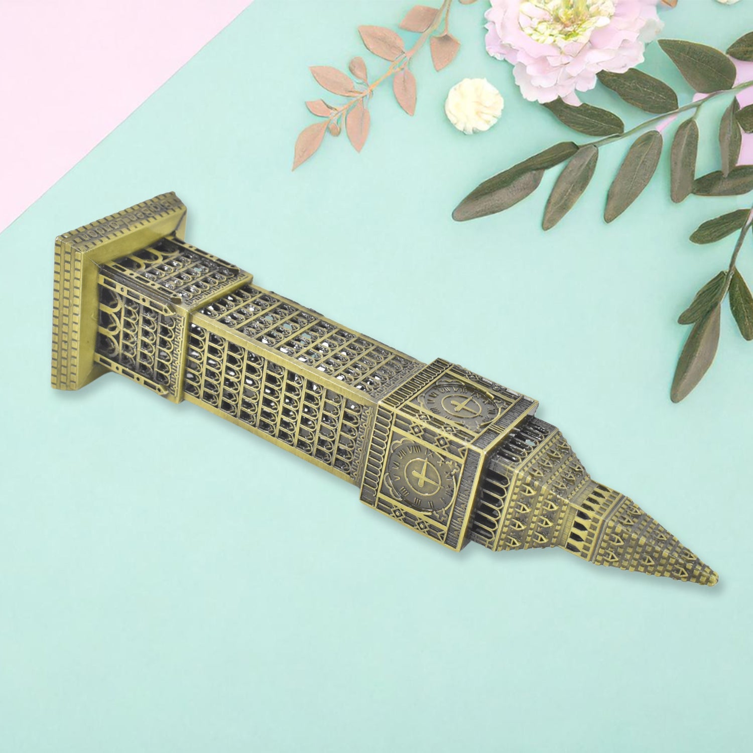 ALVENZA Big Ben Miniature Metal Statue – Elegant Home Decor Accent