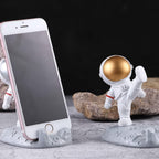 ALVENZA Astronaut Phone Holder – 3D Spaceman Design, Resin | PHOBIA