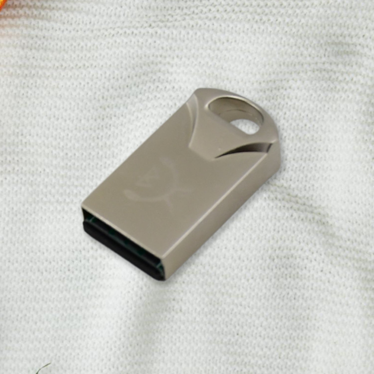 ALVENZA USB Car Bluetooth Adapter – Wireless Audio & Calls | Velvet Wheels
