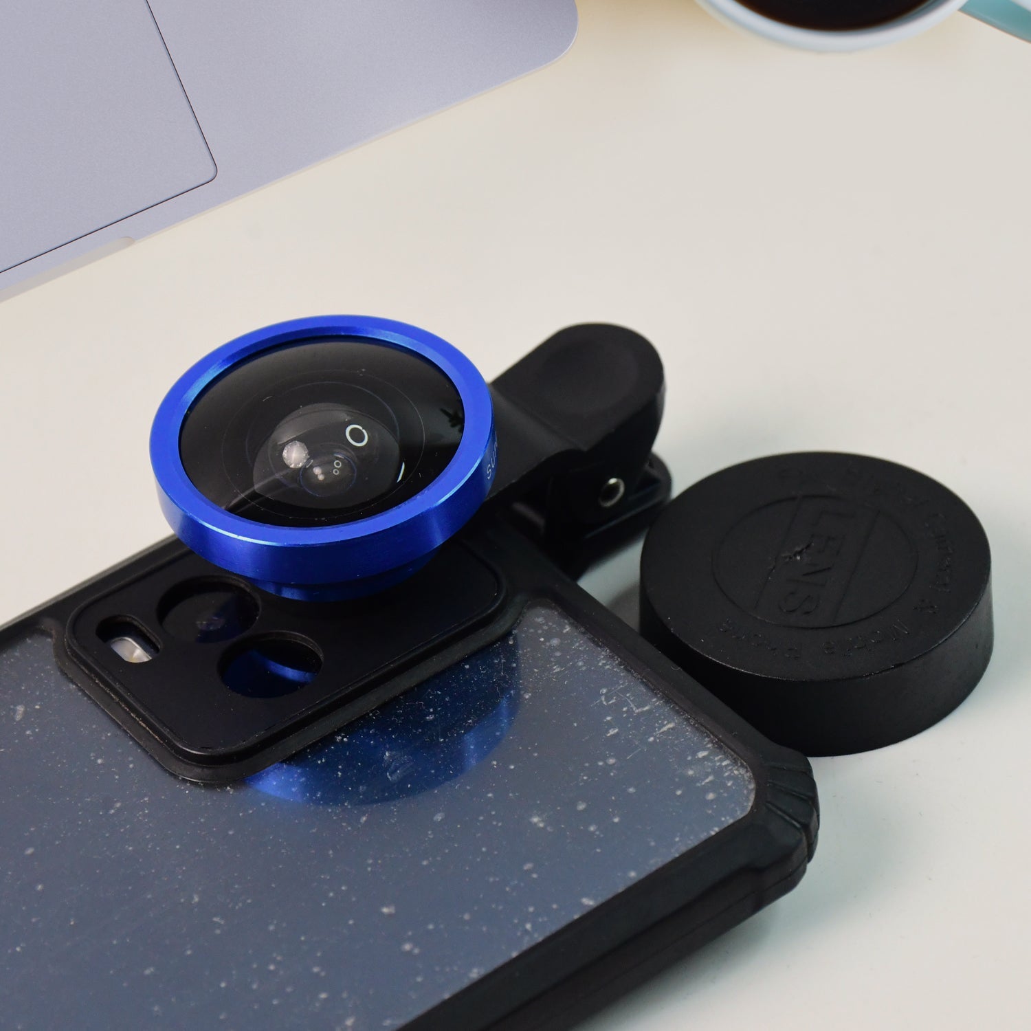 ALVENZA Wide-Angle Selfie Lens – Universal Clip for Stunning Mobile Photos