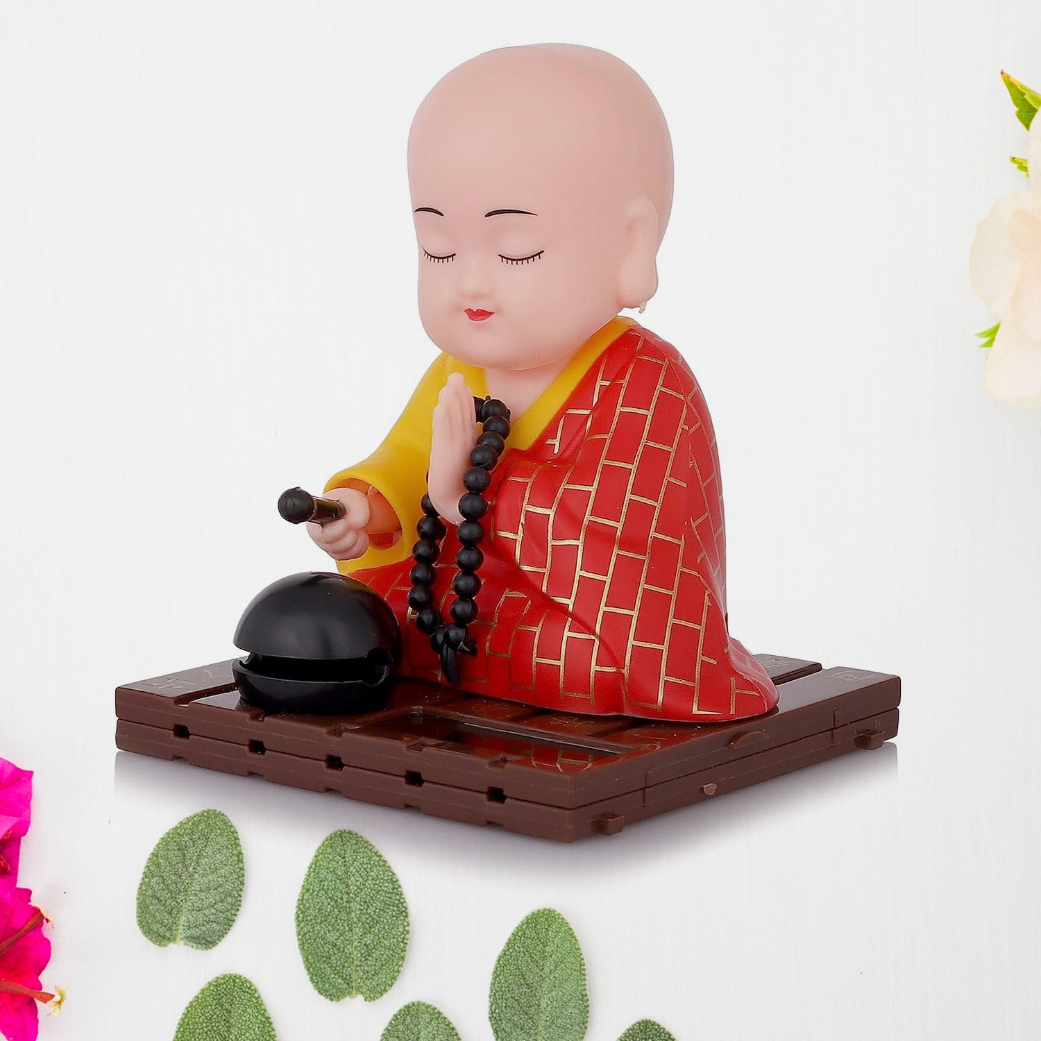 Solar Buddha Statue Moving Head & Hand Decor | Styleva - Detail View 6