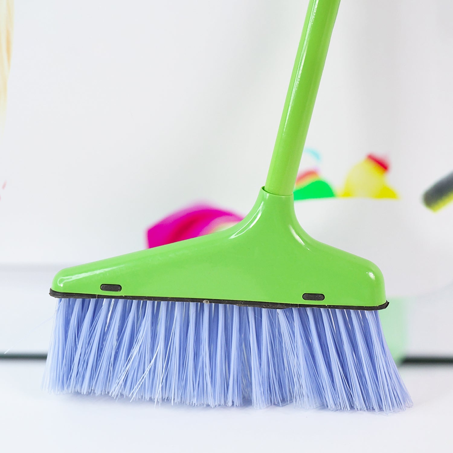 ALVENZA Dustpan and Brush Set – Ergonomic Handle for Easy Sweeping