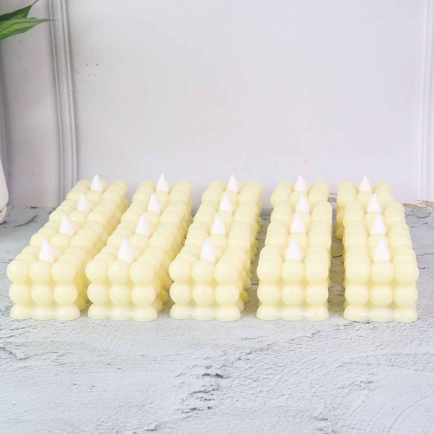 ALVENZA LED Flameless Cube Candles – Set of 24 Decorative Lights