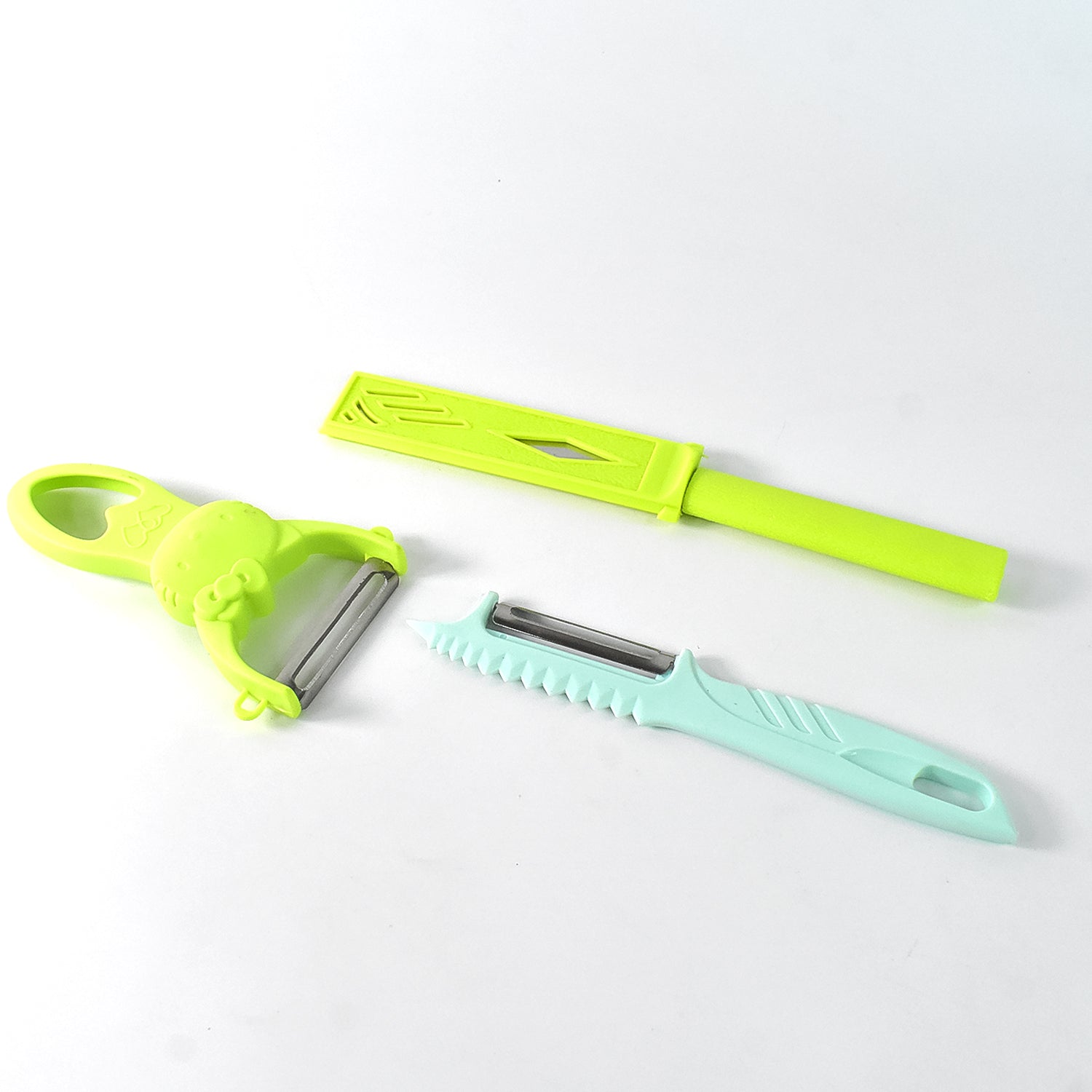 Kitchen Vegetable Peelers 3 Piece Set with Non-slip Handles - Detail View 5