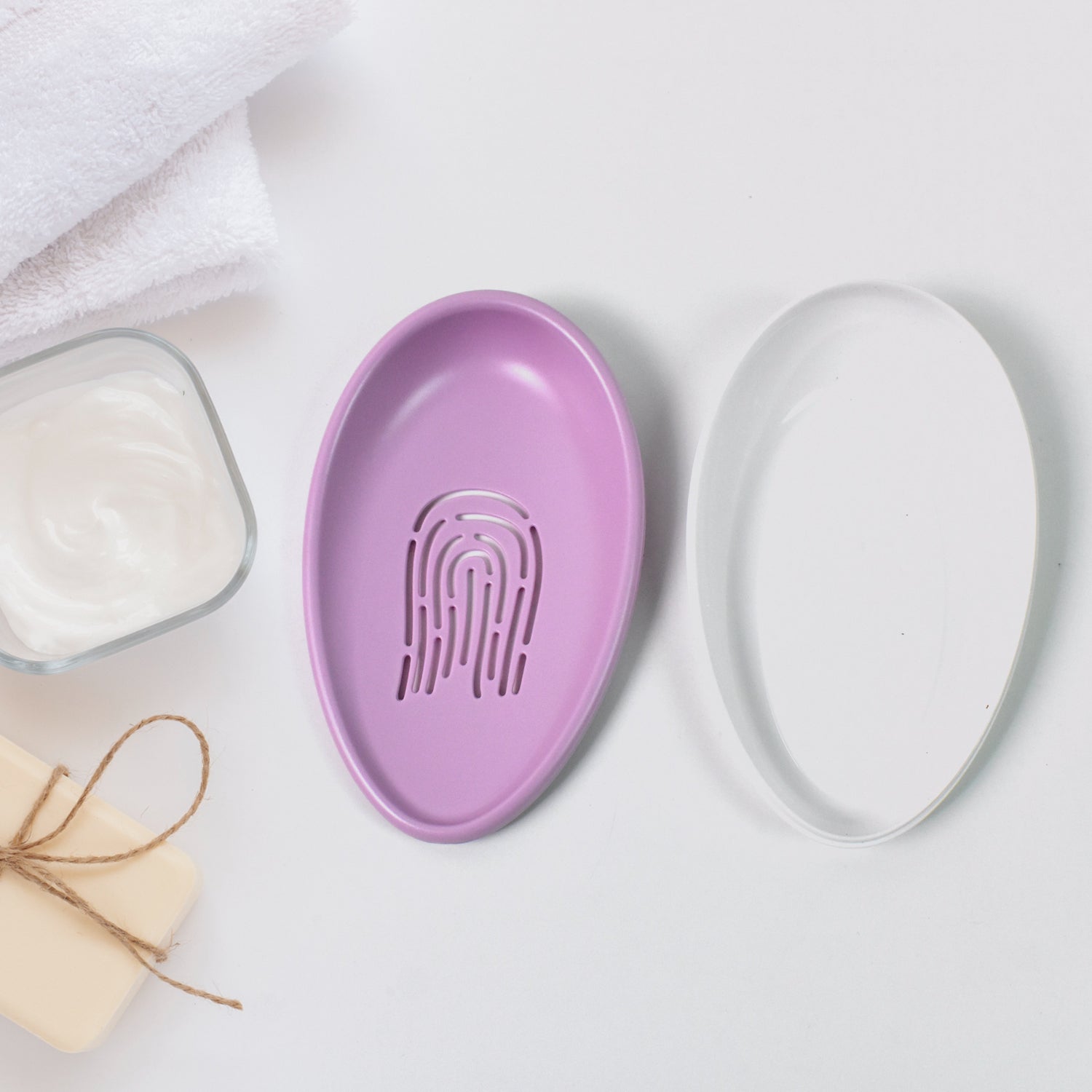 Soap Dish with Drain Double-Layer Self-Draining | VelvetBubbles - Detail View 5