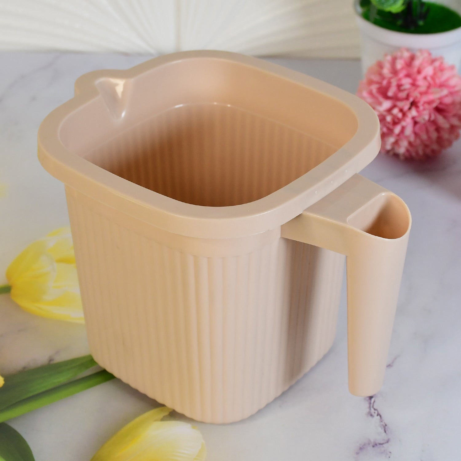 Plastic Bath Mug 1000ML Durable & BPA-Free | Bathora - Back View