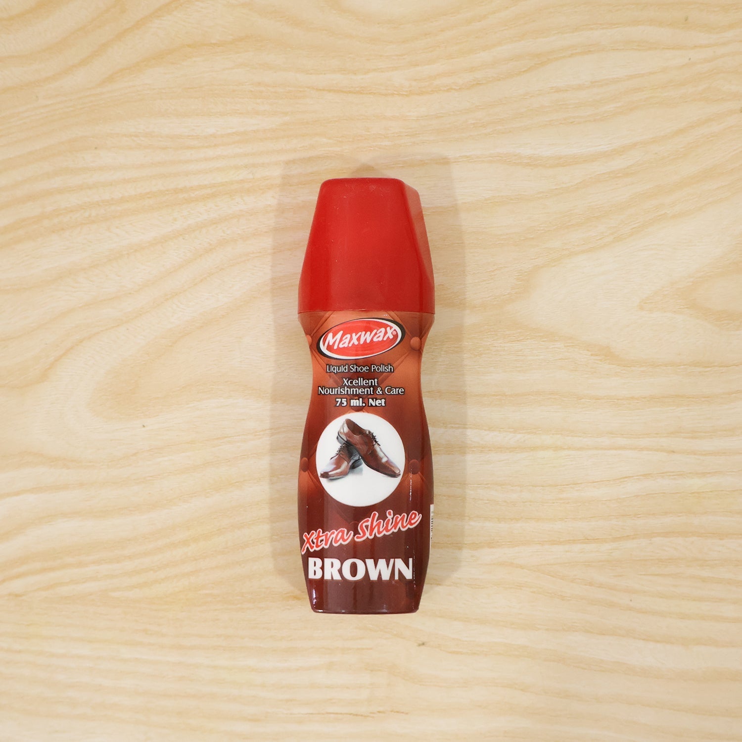 Brown Liquid Shoe Polish Easy Application & Instant Shine - Detail View 8