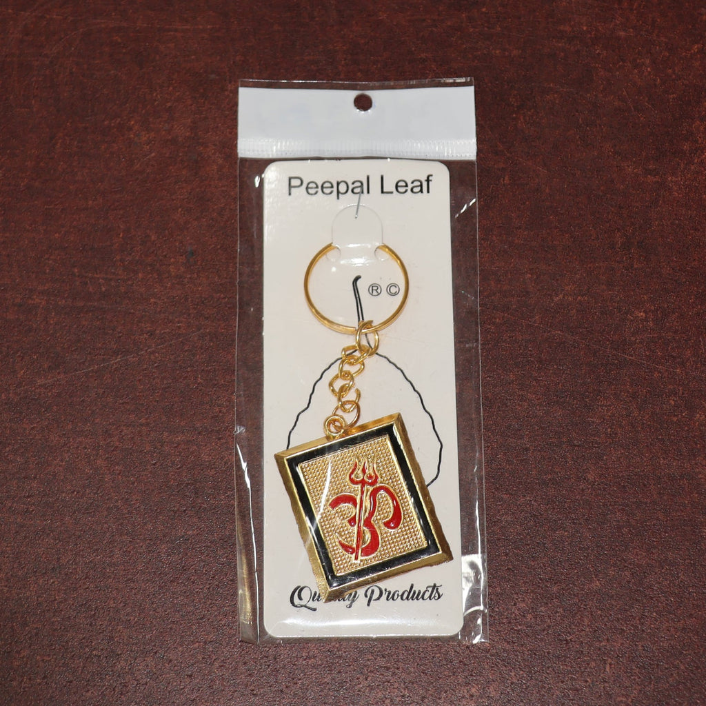 ALVENZA Om Trishul Keychain – Durable Golden Metal Accessory