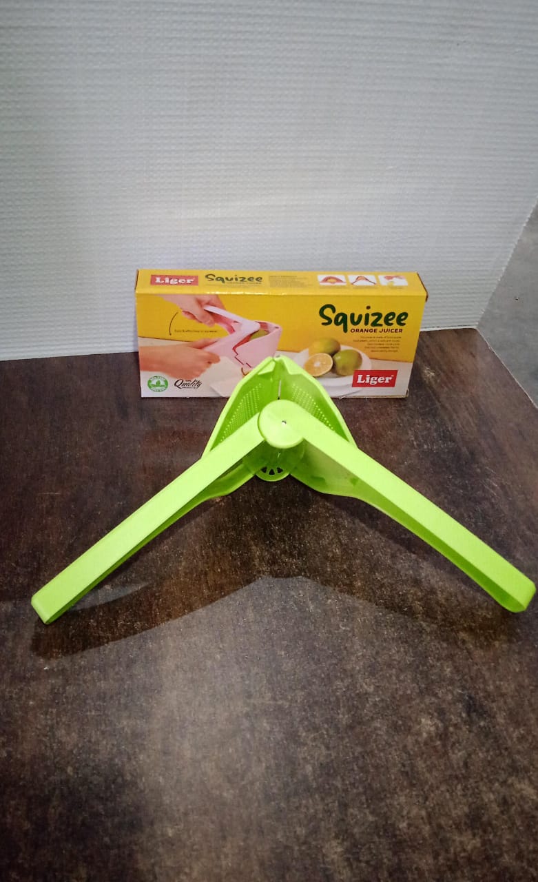 Manual Lemon Squeezer – Easy Handheld Citrus Juicer