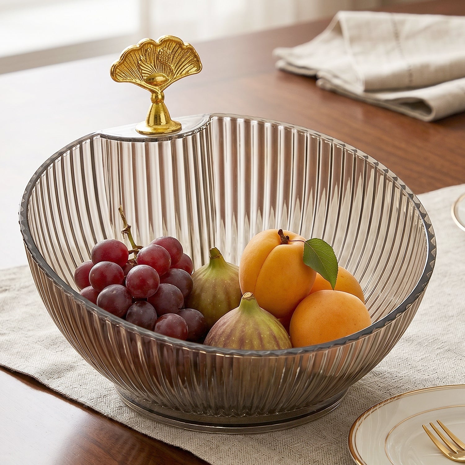 Decorative Plastic Fruit Bowl Elegant Gold Accent for Dining - Detail View 7