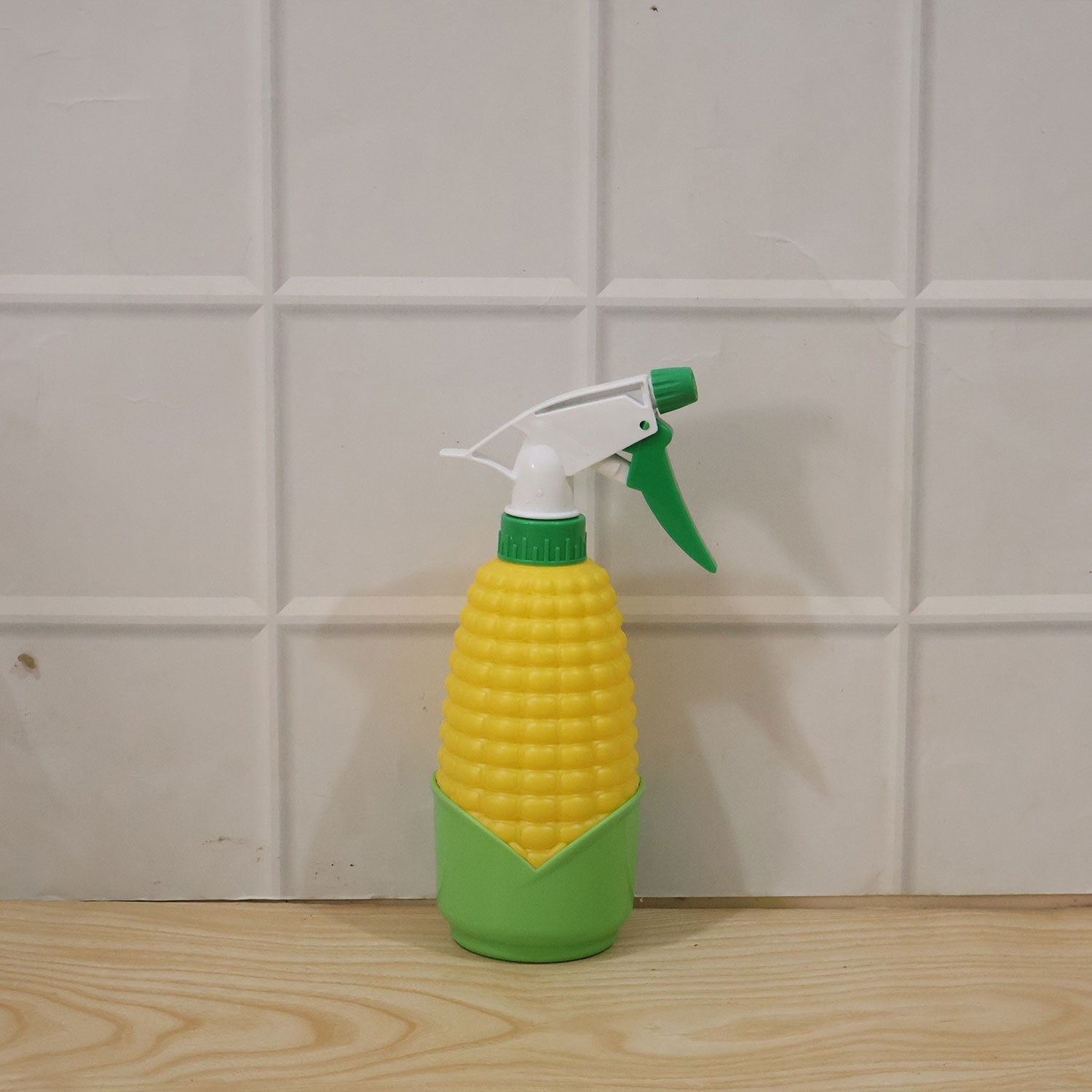 Trigger Spray Bottle Corn Shape for Plants & Home Cleaning - Detail View 7