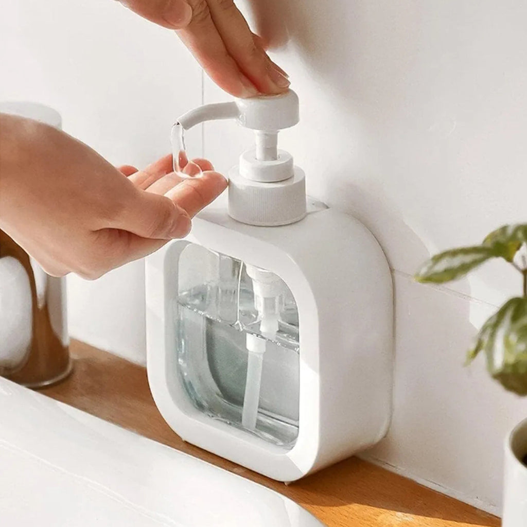 Soap Dispenser Clear Refillable Pump Bottle | VelvetBubbles - Detail View 8