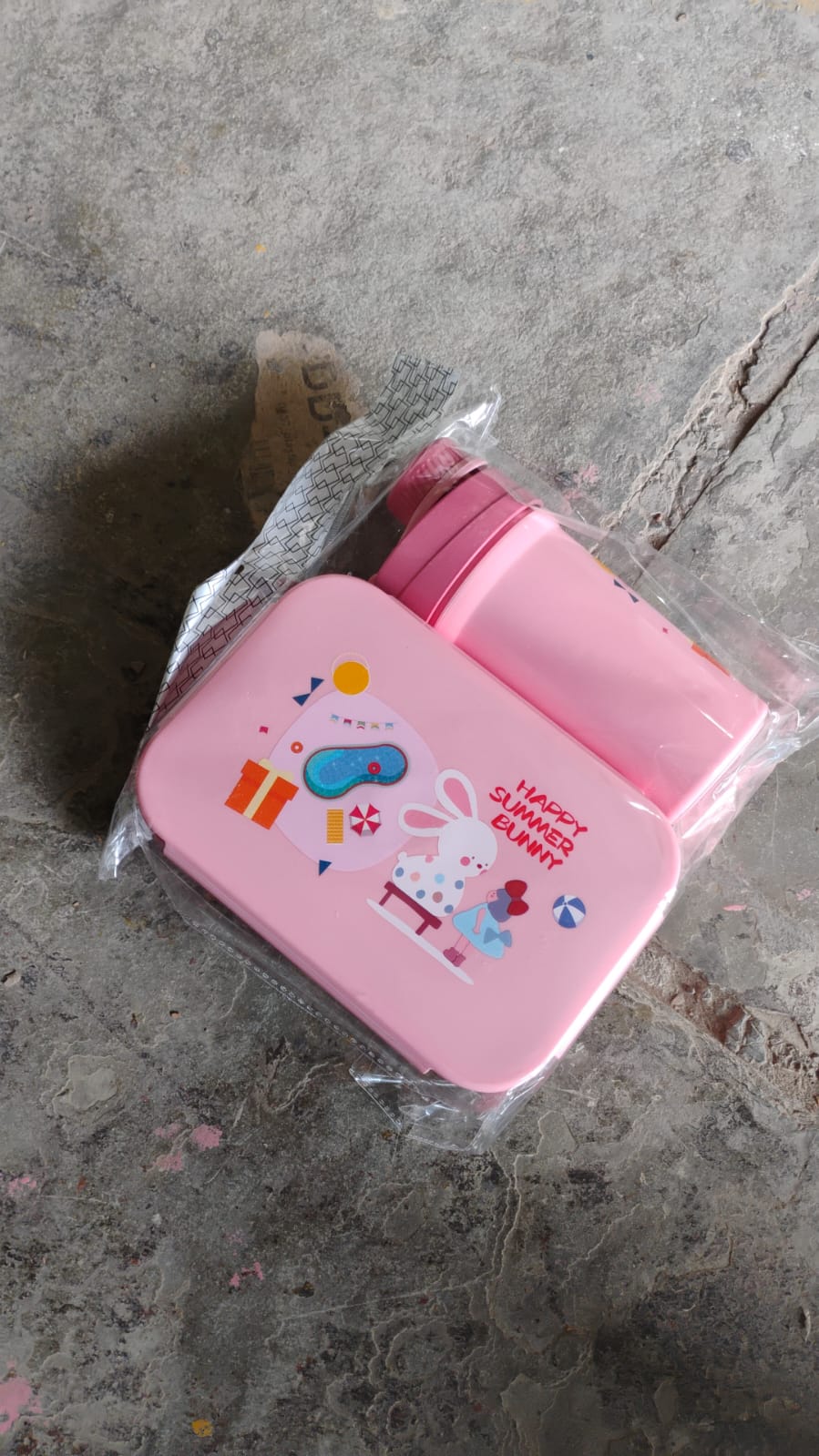 Leak-Proof Lunch Box 2 Compartment Set with Bottle & Fork | Lunchie Bunchie - Detail View 8