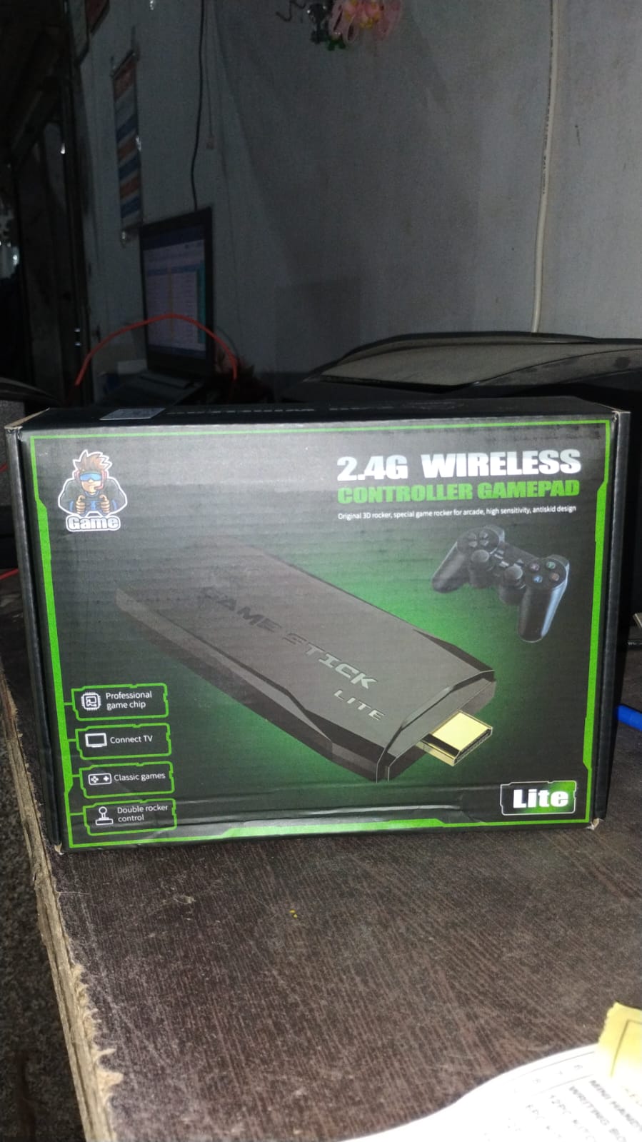 ALVENZA Wireless Gaming Console – 10,000+ Games, 4K HD Output | Spark Tots