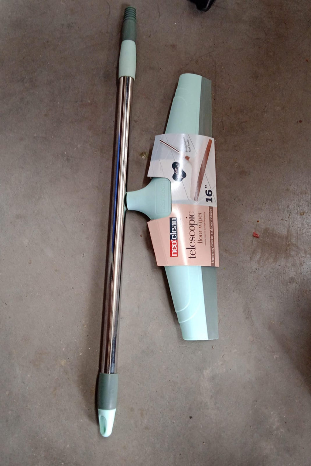 ALVENZA Telescopic Floor Wiper 16 Inch – Extendable Handle | Ganesh