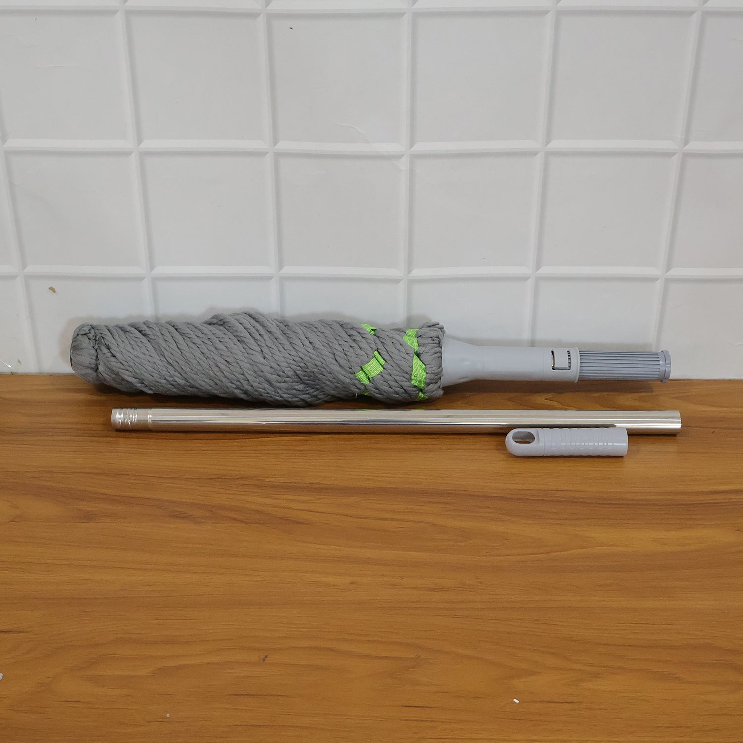 ALVENZA 360° Spin Mop – Adjustable Handle & Microfiber Head for Effortless Cleaning
