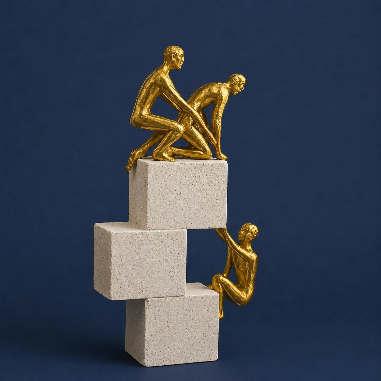 ALVENZA Abstract Human Sculpture – Modern Teamwork Showpiece for Decor