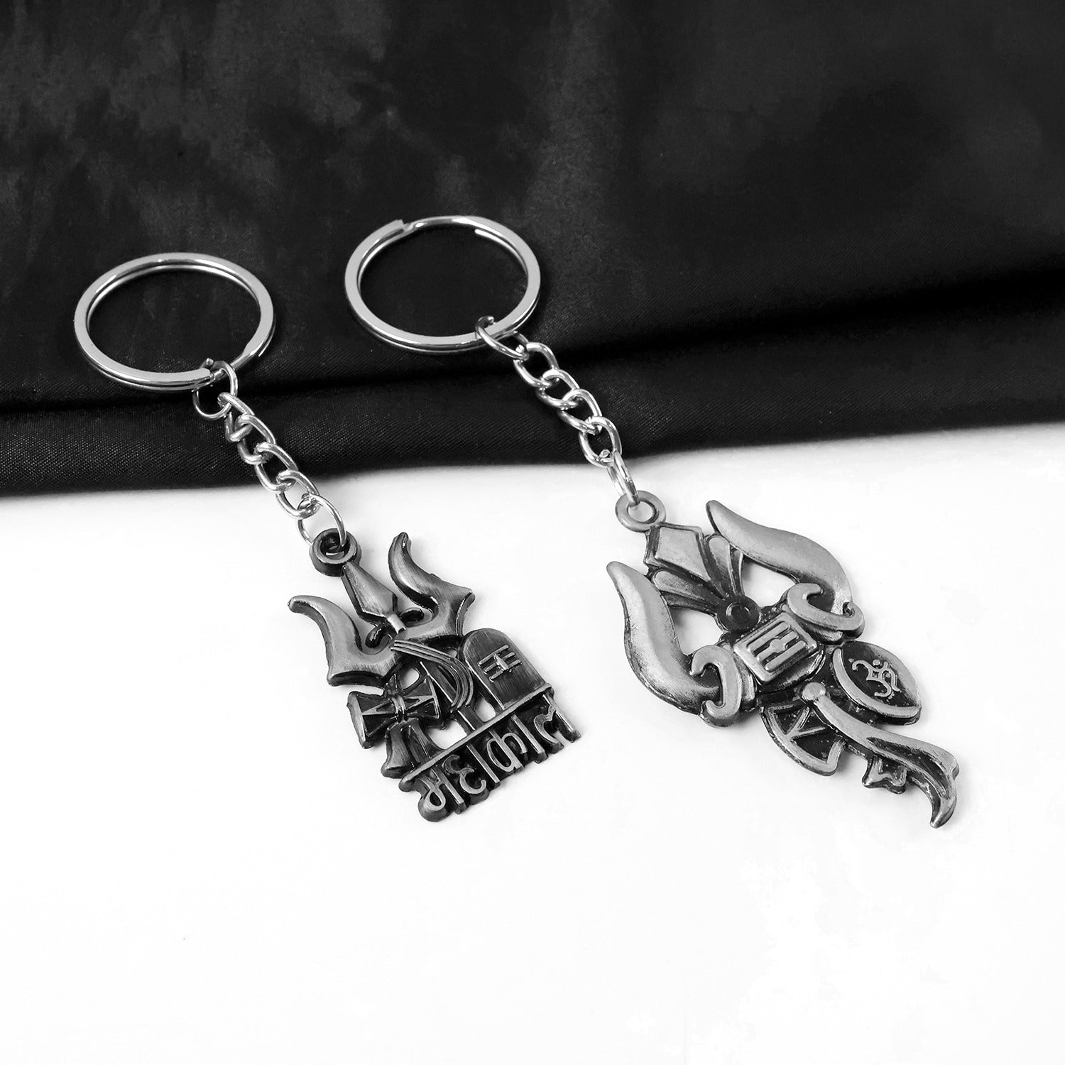 ALVENZA Mahakal Trishul Metal Keychain Set – Durable Devotional 2-Pc