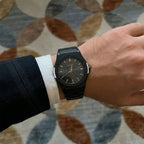 Black Analog Wrist Watch – Stylish and Durable for Everyday Wear