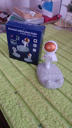 ALVENZA Astronaut Phone Holder – 3D Spaceman Design, Resin | PHOBIA