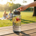 ALVENZA Motivational Water Bottle 2 L – BPA-Free Sipper with Time Marker