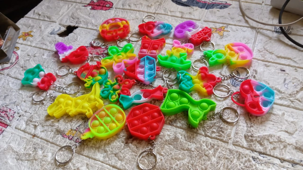ALVENZA Pop It Keychain – Stress Relief Fidget Toy for Kids | Little Learners