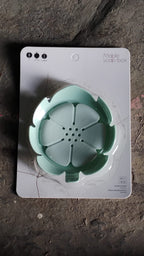 Plastic Soap Dish Self-Draining Floral Design | VelvetBubbles - Detail View 8