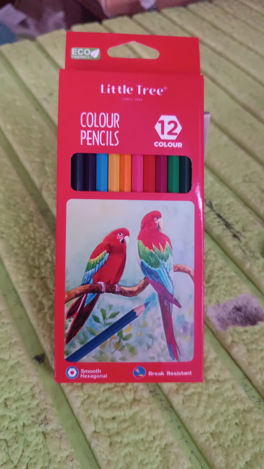 Colored Pencils Set 12 Vibrant Shades for Art | Craftily - Detail View 6