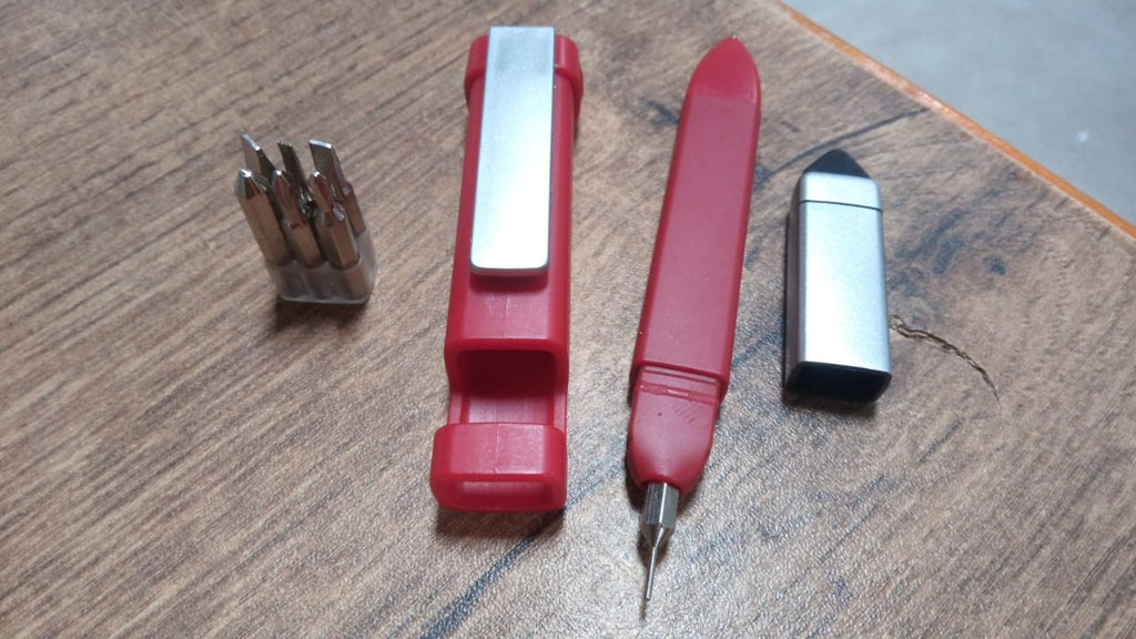 ALVENZA Multi-Function Pen – 4-in-1 Phone Holder & Screwdriver Set | Velvet Wipe