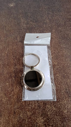 ALVENZA Round Metal Keychain – Durable Chrome Finish with Black Center