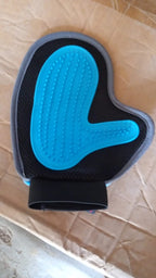 Pet Grooming Glove Gentle Deshedding & Massage Tool for Pets - Detail View 7